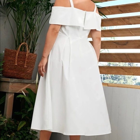 A beautiful sheer summer dress polyester with a cotton look and feel - Picture 4 of 5